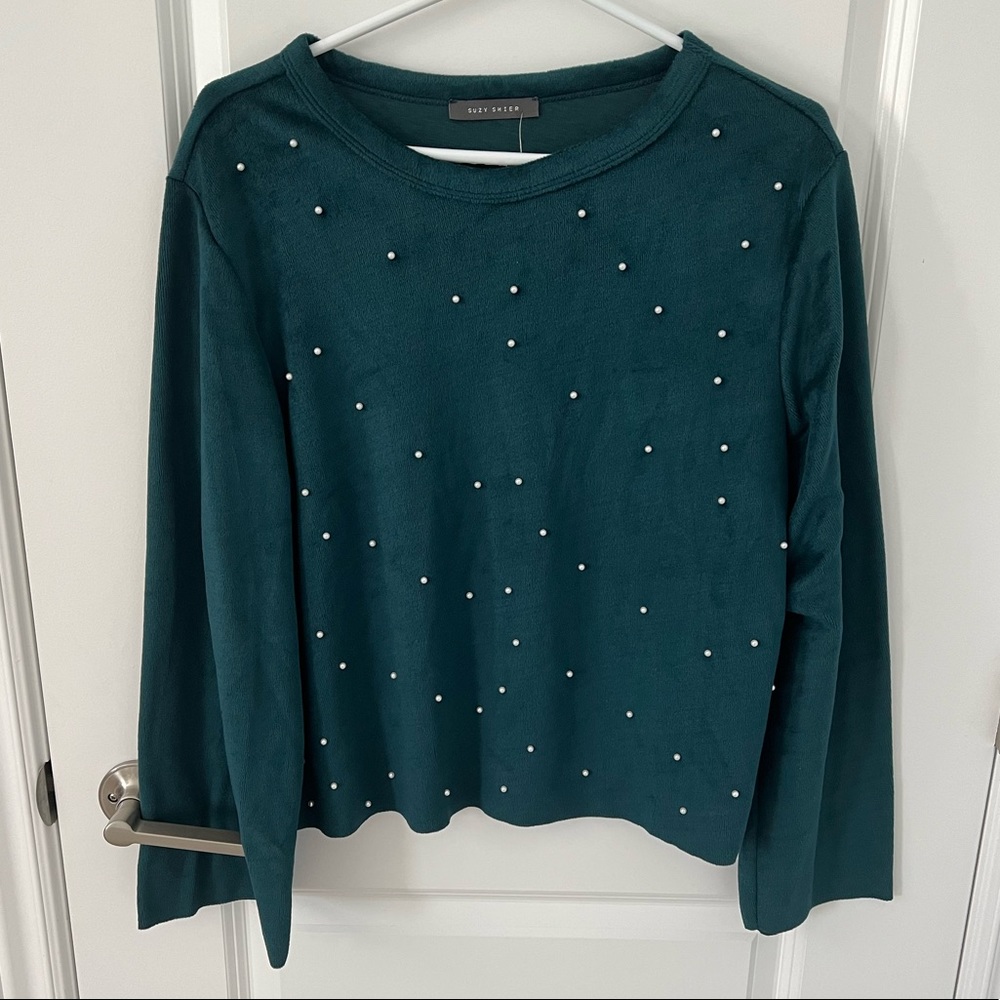 NWT Suzy Shier Crewneck w/ Pearls